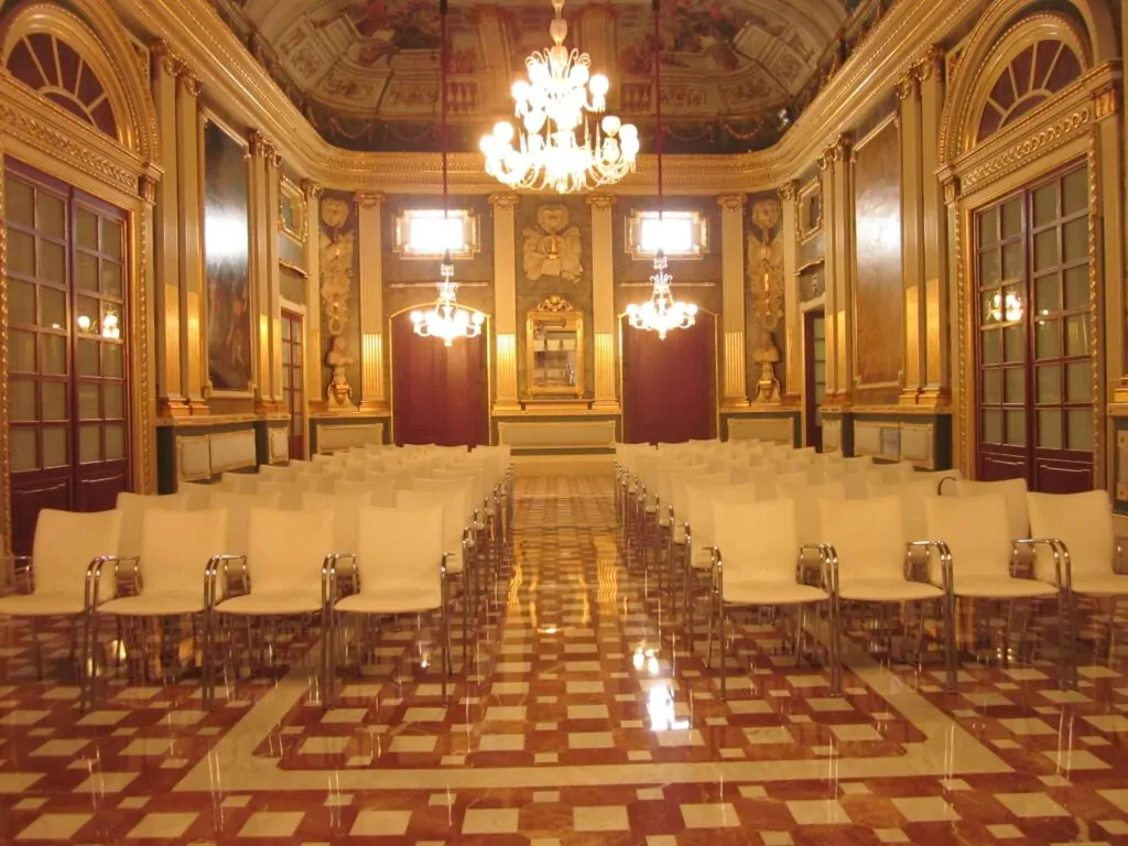 diseño de interiores para empresas en Tarragona mobiliario empresas (12)